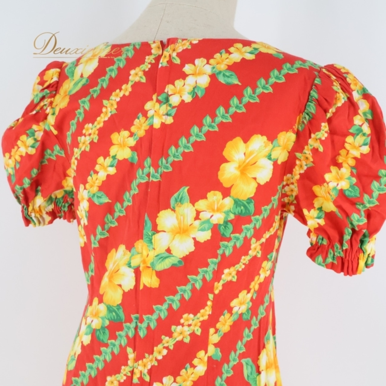 フラダンス 衣装 ワンピース ドレス レッド系 パフスリーブ ハイビスカス柄 フリル イエロー系 グリーン系 かわいい 鮮やか 華やか 明るい ハワイアン アロハ ハワイアンプリント フラ ダンス レッスン 練習 フラレッスン 鮮やかな色合い