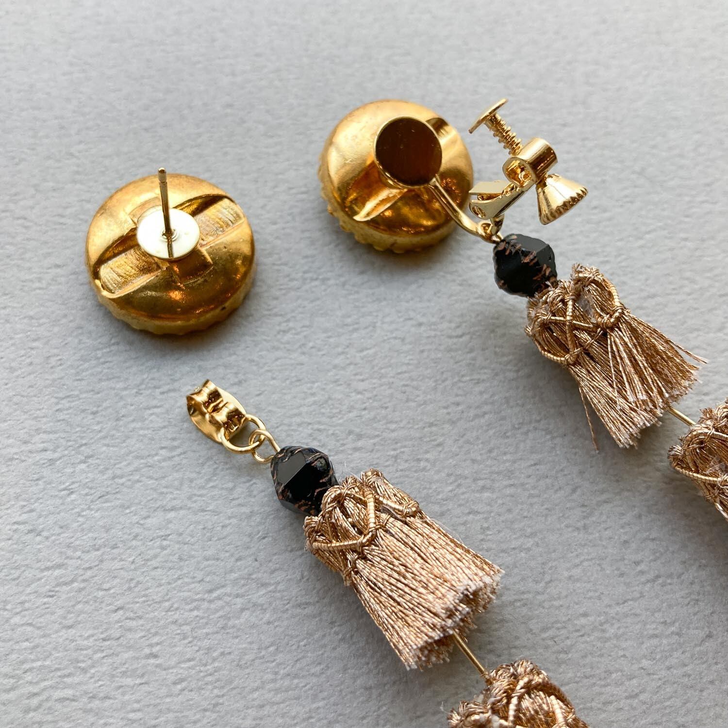 再37　フリンジ　ベージュ　ピアス　イヤリング　タッセル　オルテガ　ハンドメイド 再37フリンジベージュピアスイヤリングタッセルオルテガハンドメイド