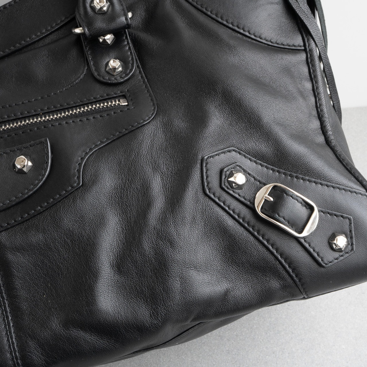 バレンシアガ パートタイム クラシック ラムスキン ブラック レザー