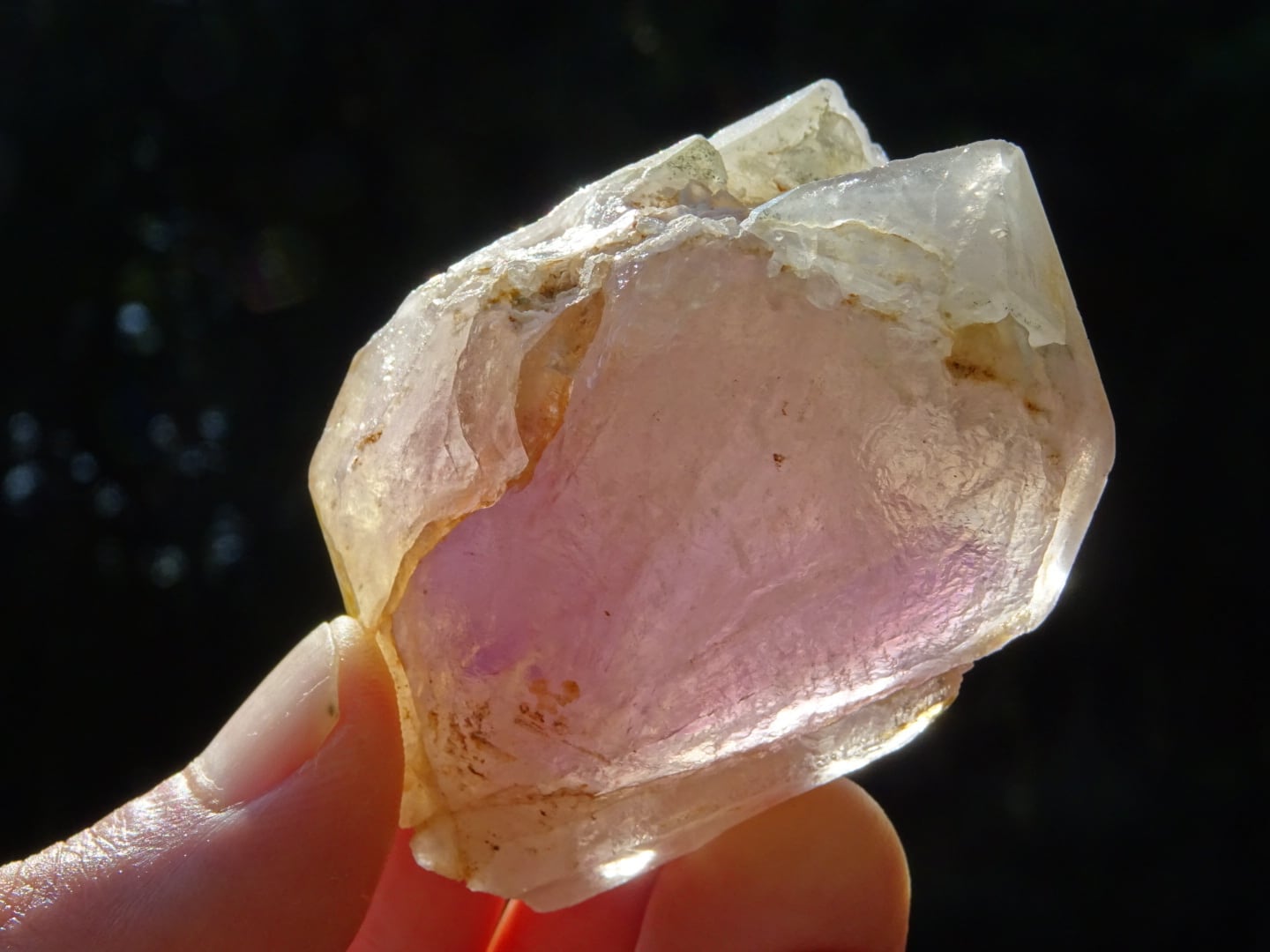 ガズニーアメジスト（アフガニスタン産、Super Rare） ~Ametsyt Dreams