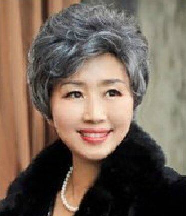 【人気】女性用 かつら ウイッグ 中高年 用 花白色 かつらスタンド、ネット付きセット
