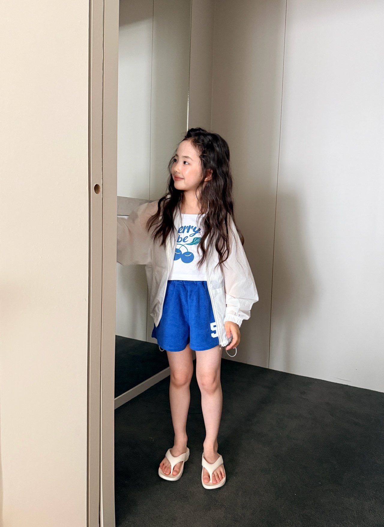 [COMMA] Cherry Sleeveless (160/170) / [콤마] 체리나시 (160/170)