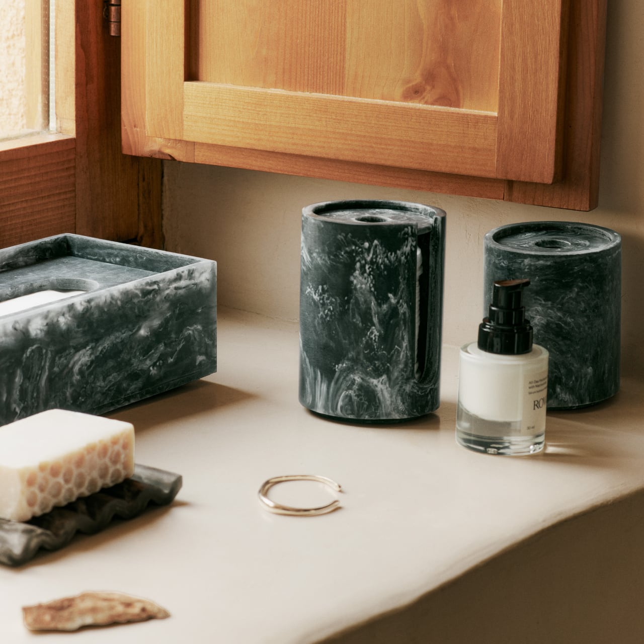 ONLINE限定】Mist Tissue Box / Charcoal / W21.5×D12×H7cm / Ferm