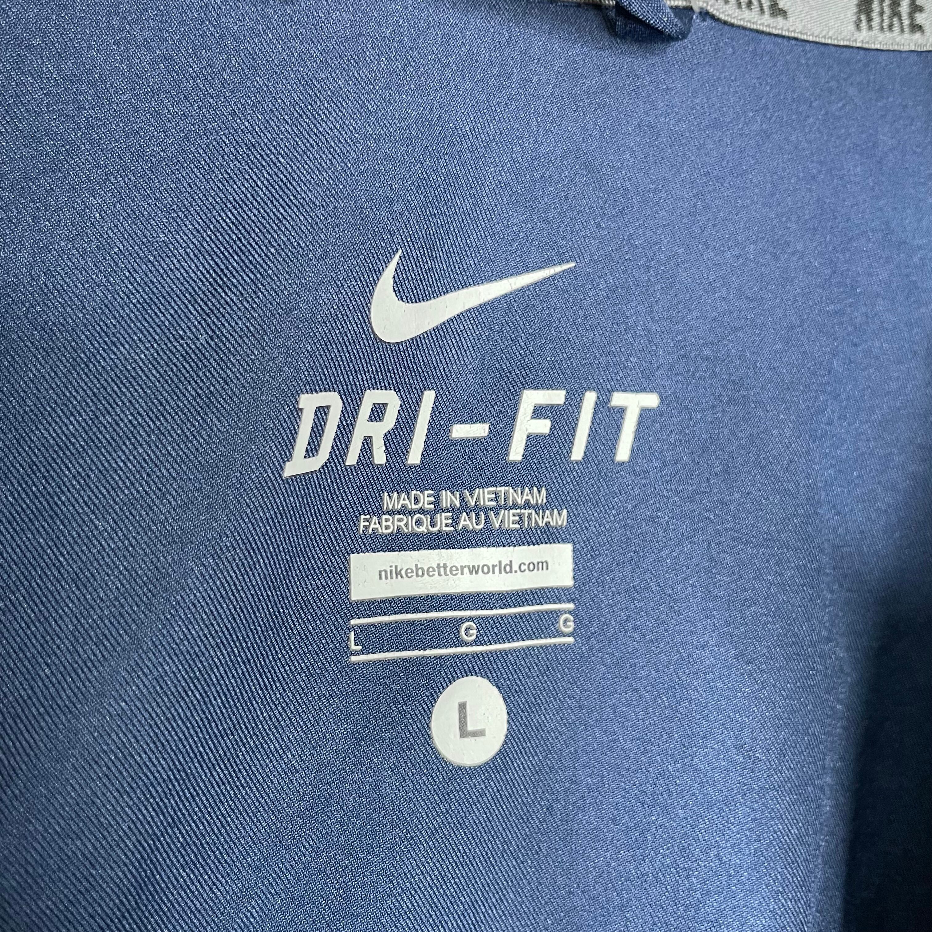 NIKE ジャージ L（XL相当）ブランド刺繍 チーム物 100%ポリエステル 