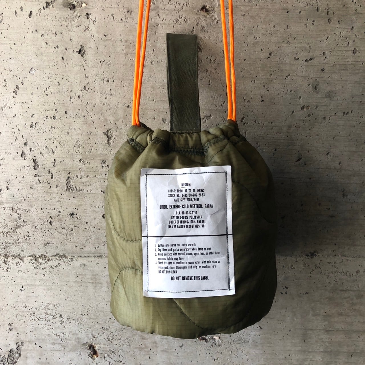 ミリタリーリメイク商品 | ビンテージ雑貨 家と外で
