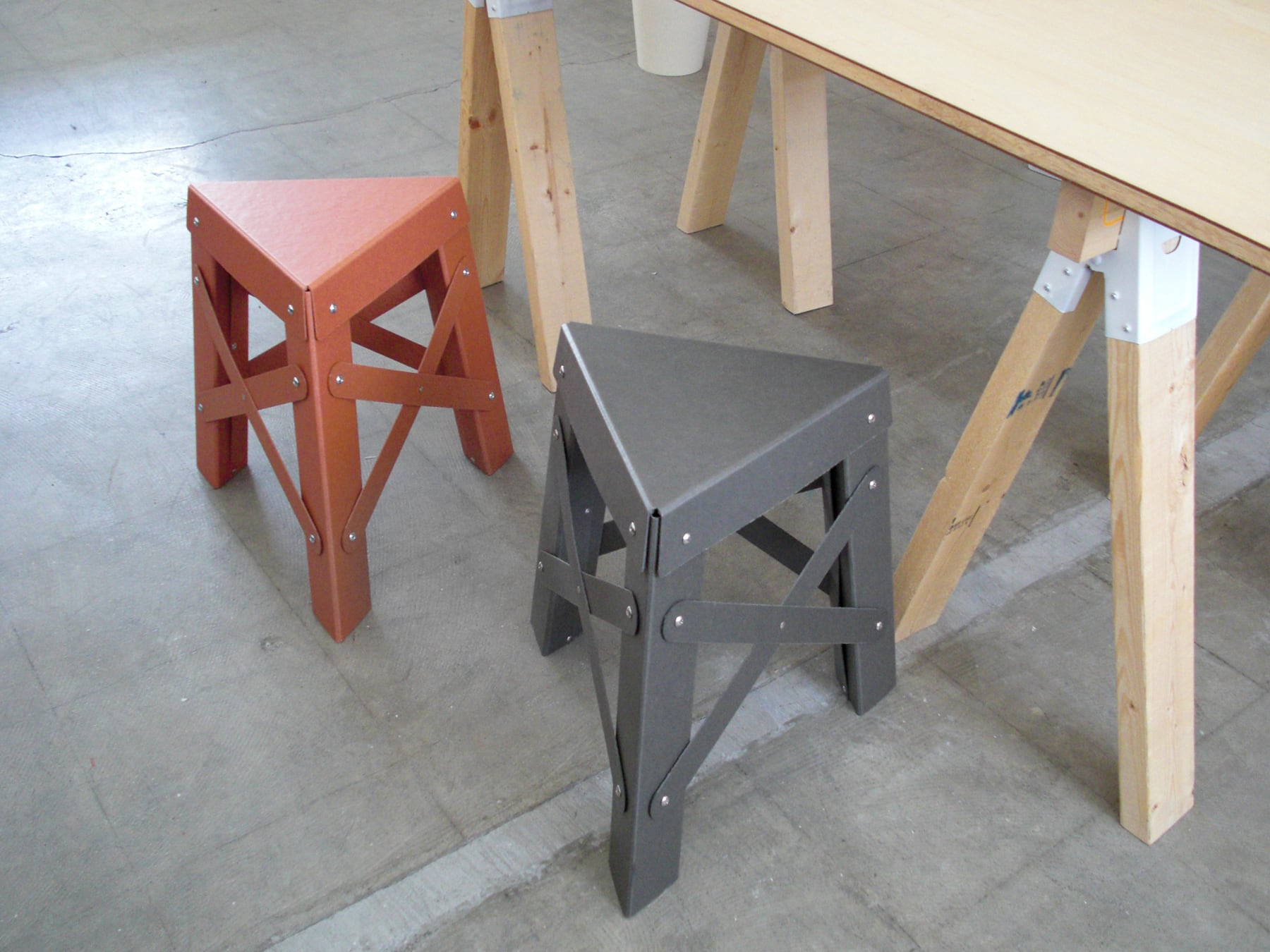 eiffel stool | アトマダ寝具店