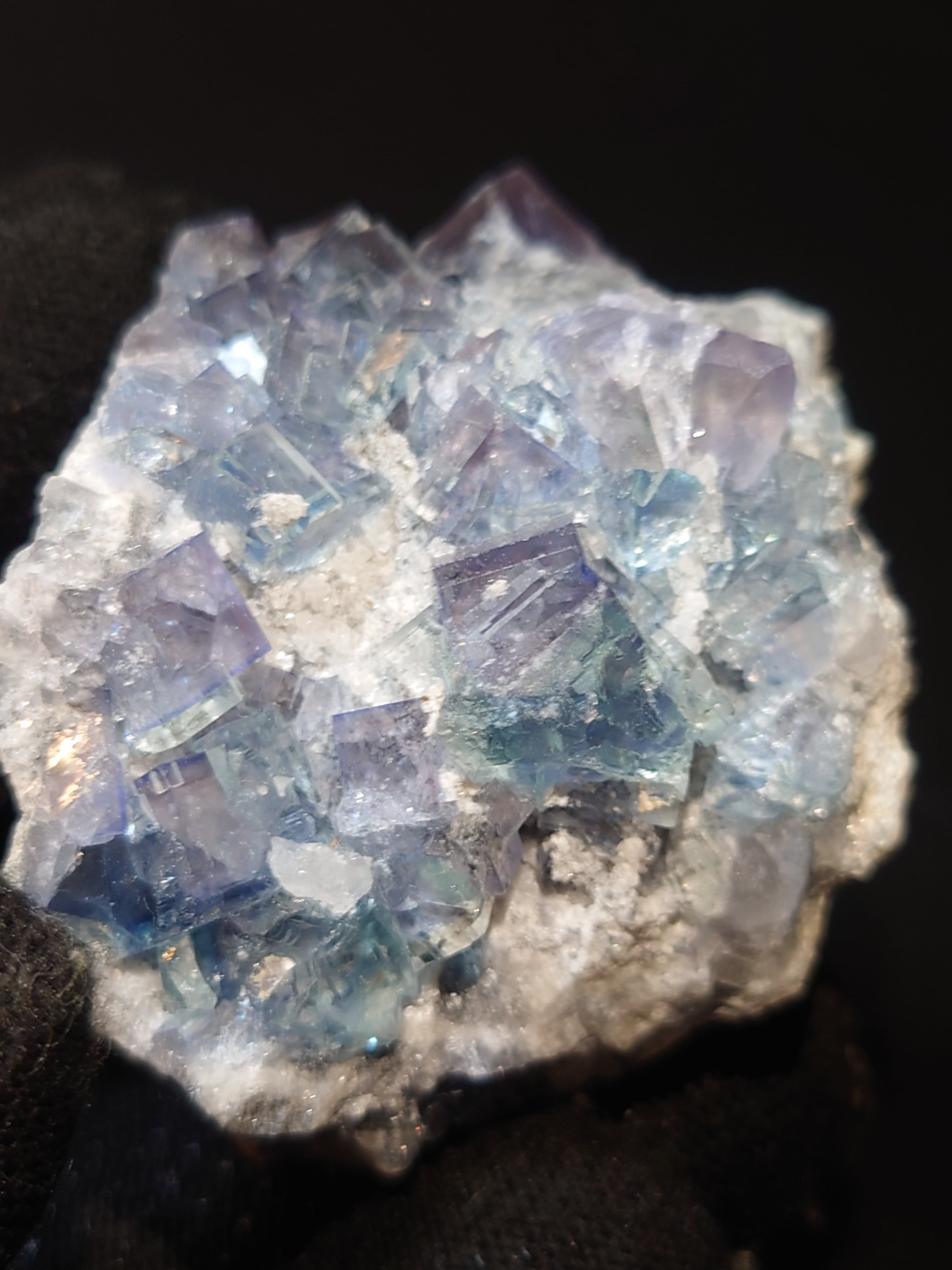 ご予約品/SALE】フローライト(蛍石) 中国 ヤオガンシャン R4-706 | 石