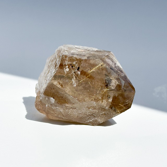 バイーア産ルチルインクォーツ 21（セミポリッシュ） ポイント◇ Rutile in Quartz◇天然石・鉱物・パワーストーン