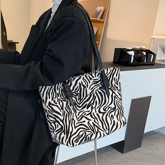 大容量ゼブラ柄バッグレディース2020ニューファッションネットセレブシングルショルダーバッグ万能ショッピングバッグトートバッグ Tiancai_Wing_Bag36013927997
