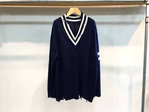 insonnia"lettered V-neck knit navy"