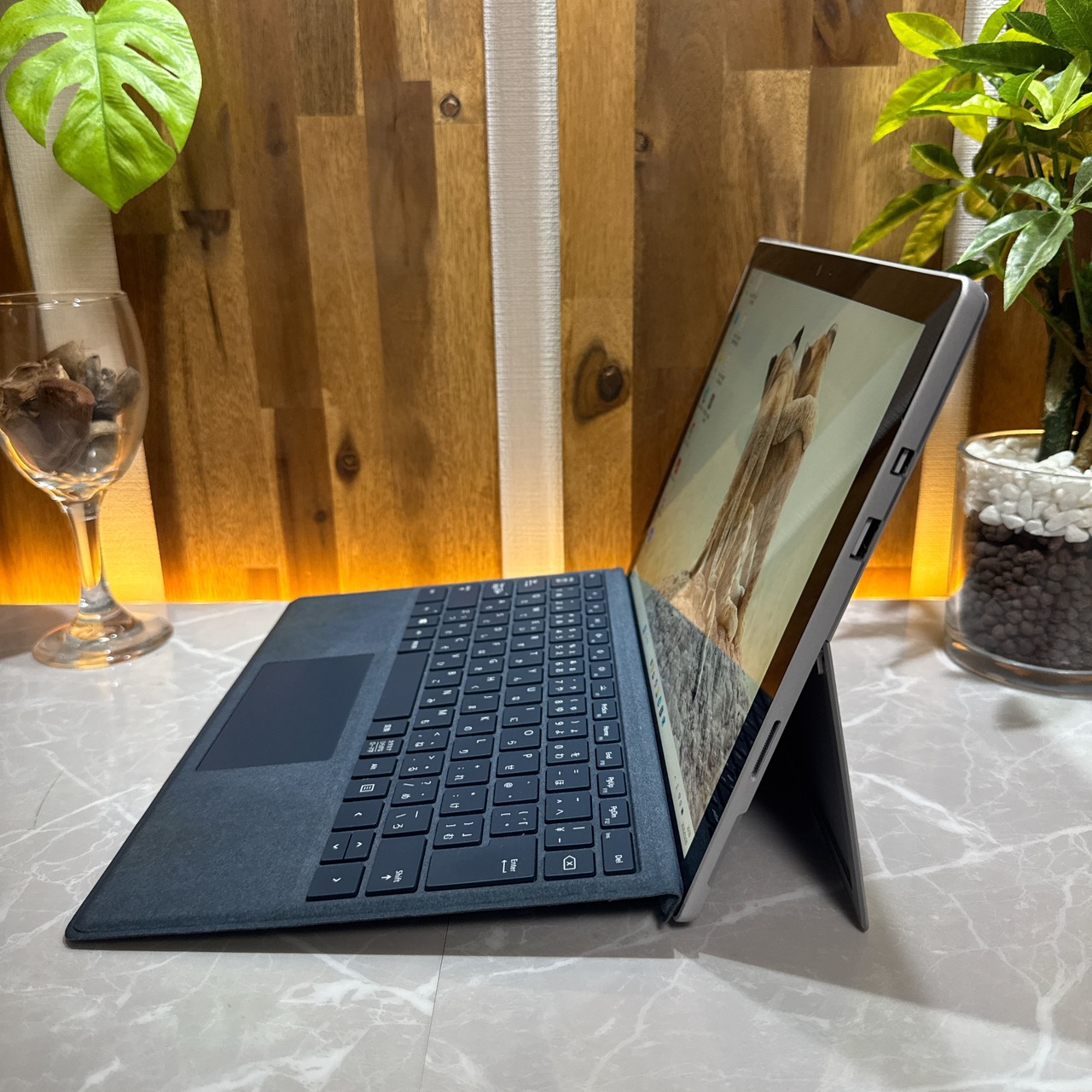 美品2in1モデル‼️Microsoft Surface Pro 5/Corem3 第7世代/メモリ4GB/SSD128GB/タッチパネル式/ノートパソコン
