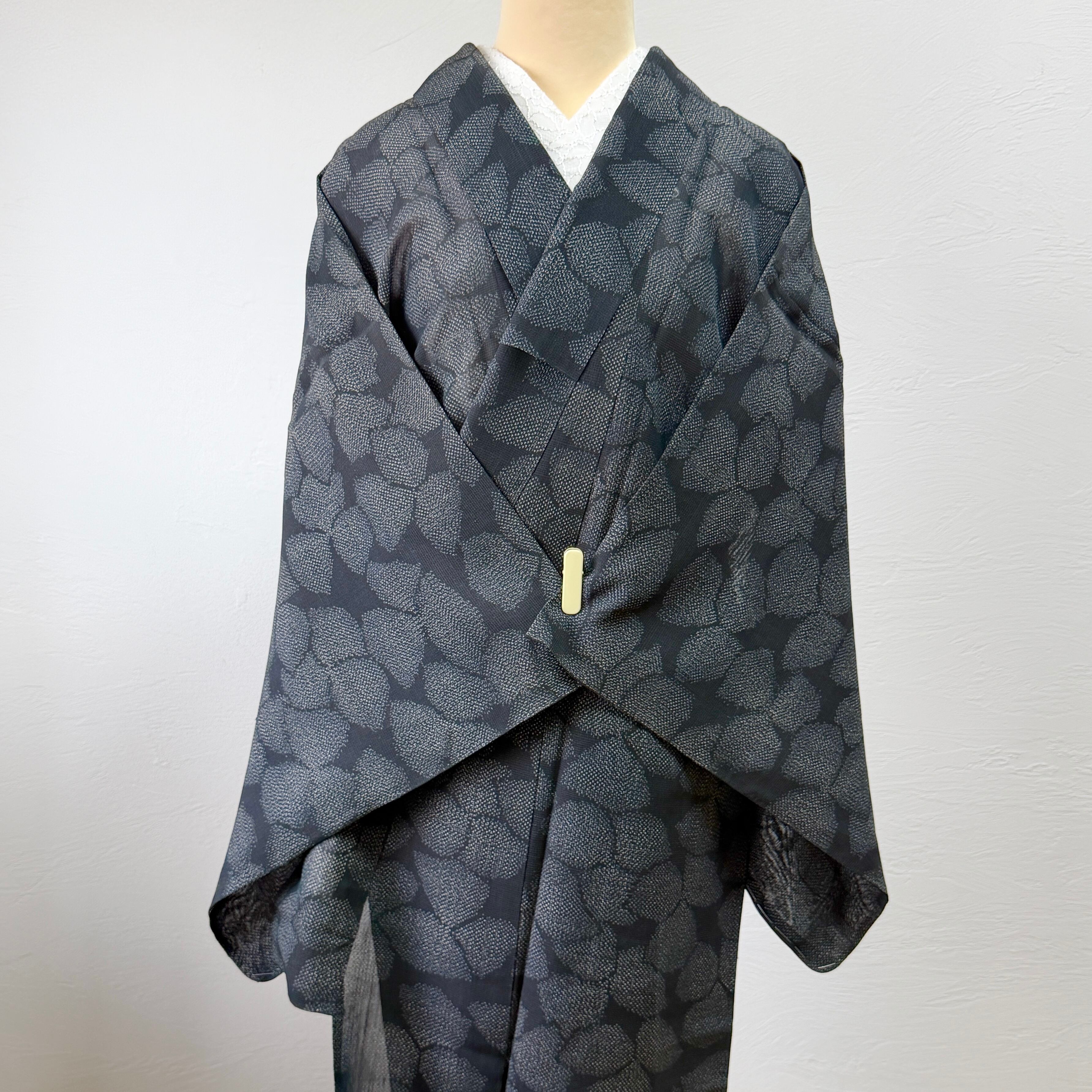 結城紬 未使用品 トールサイズ 裄70 墨緑 絣柄 正絹｜高級紬