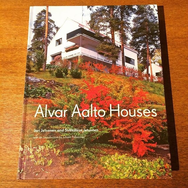 建築の本「Alvar Aalto Houses」 - メイン画像