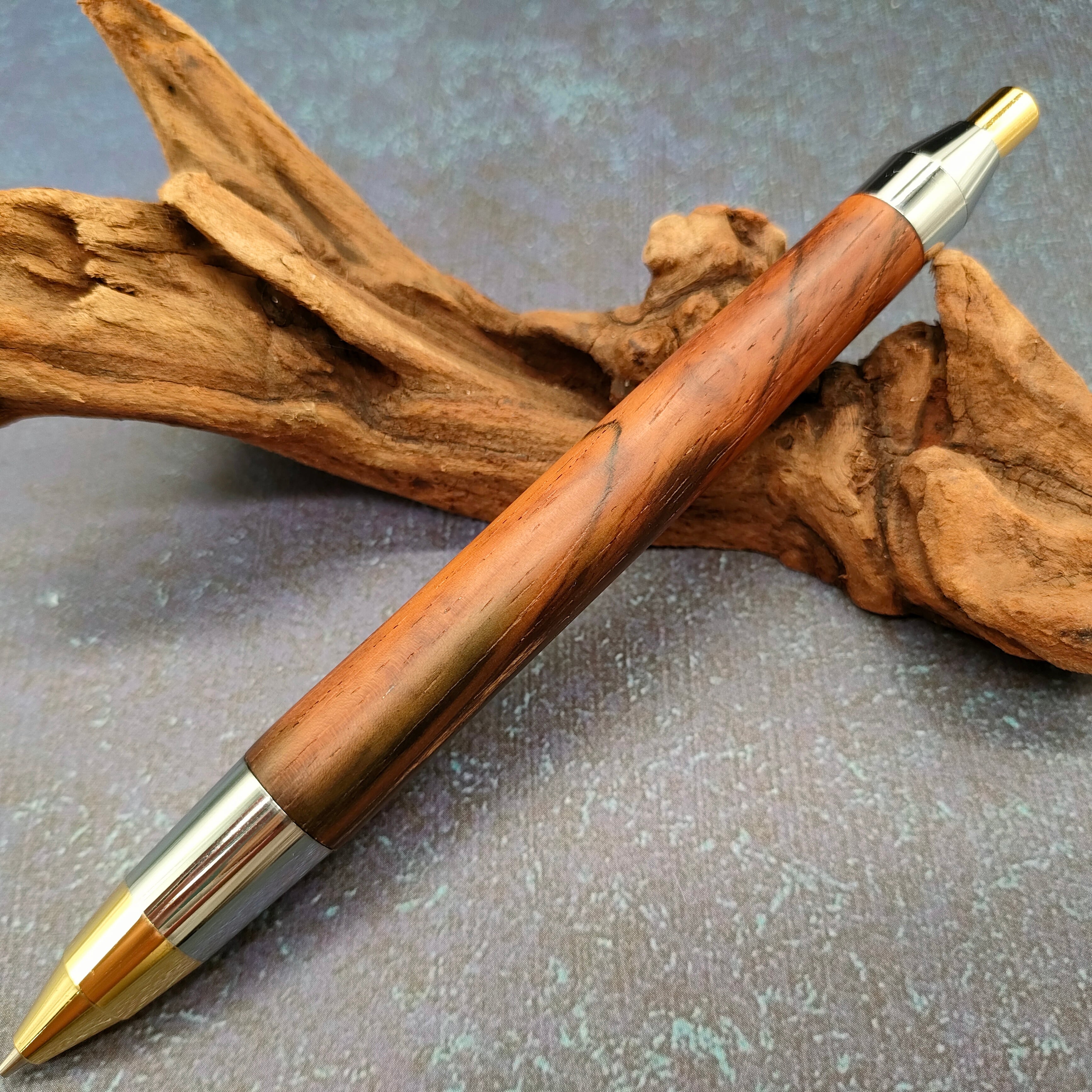 ZAWASOUオリジナル金具】木軸シャープペンシル ブラジリアンローズ