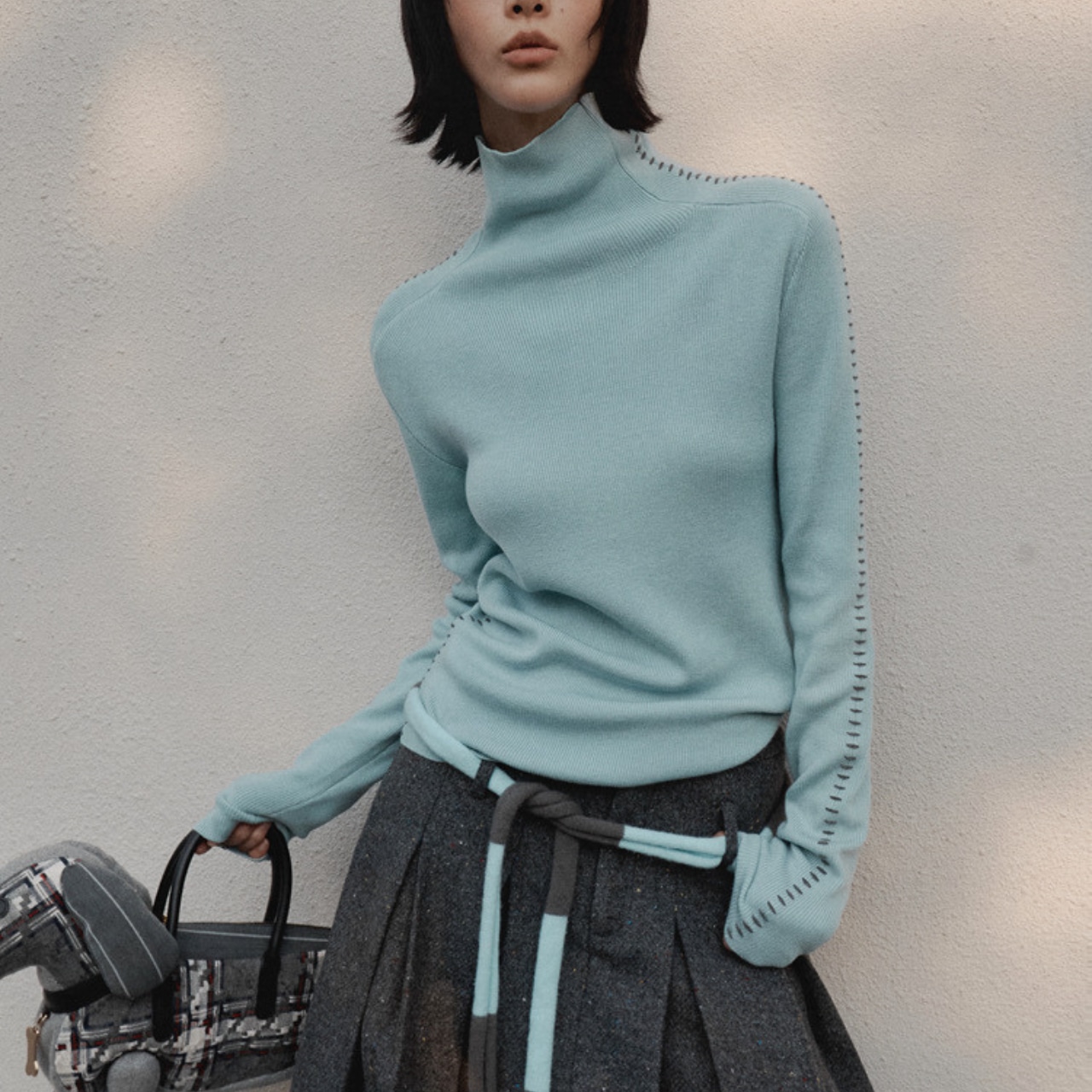 Stitched high neck top T3994