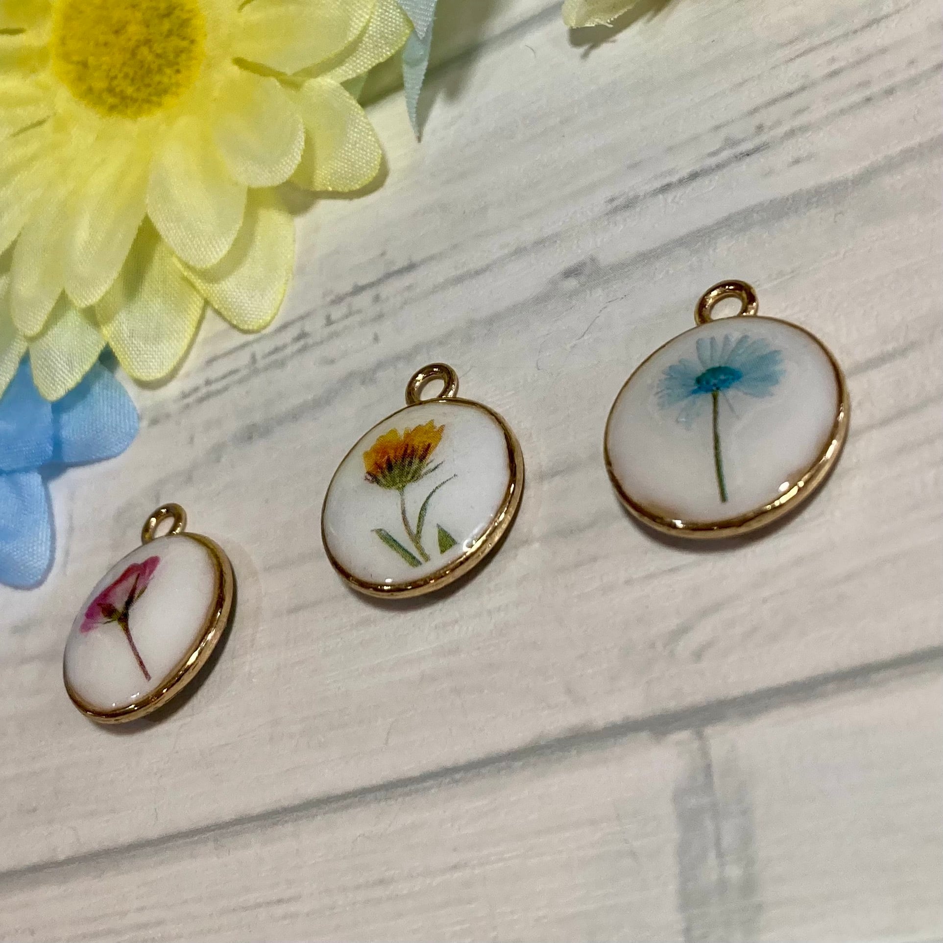 1179】レジンマトリカリアネックレスペンダントハンドメイド