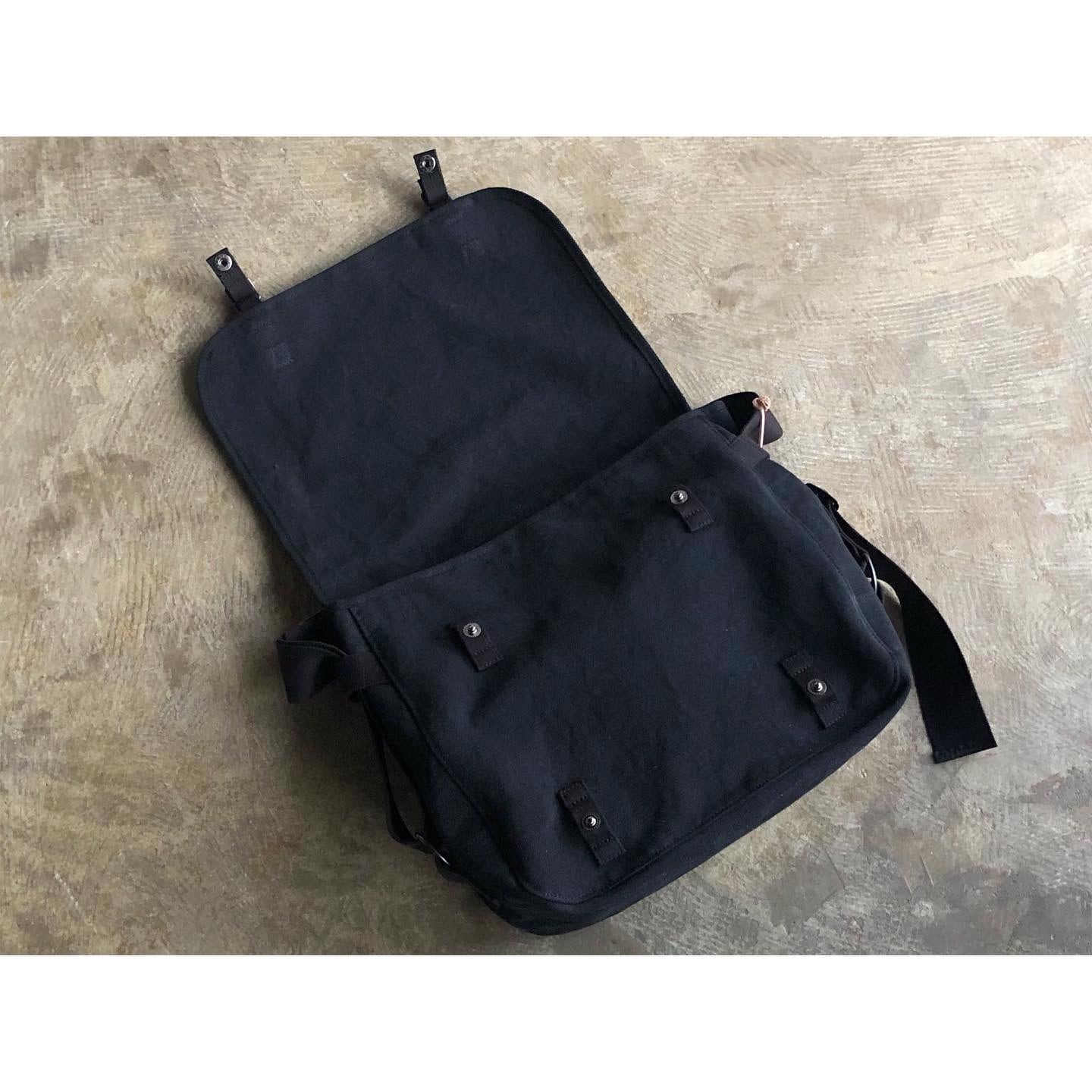 再入荷 SLOW (スロウ) Truck French Army Shoulder Bag | AUTHENTIC Life Store  powered by BASE