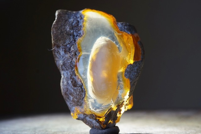 エッグ・イン・オパール Opal Egg 2