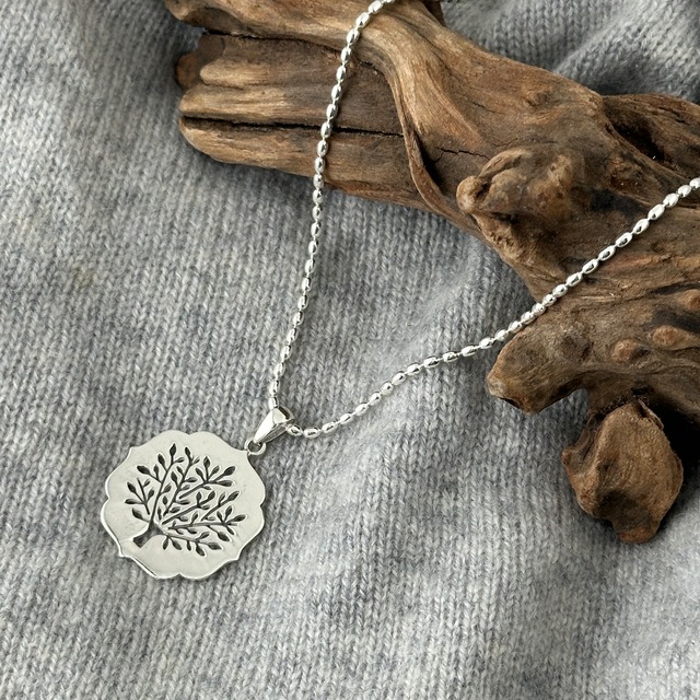 木立の スカシ プレート ネックレス with 中ライスチェーン ツリー
