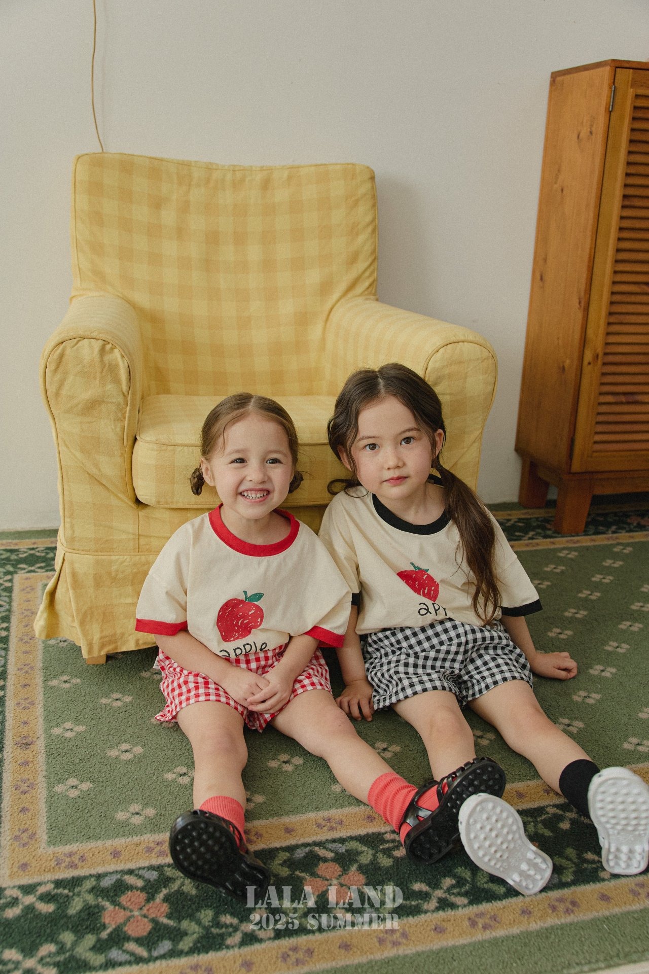 [LALALAND] 25 Apple Tee / [라라랜드] 25애플티