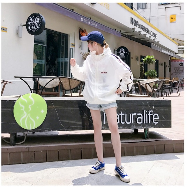 ナイロンジャケット レディース 夏 秋 ライトアウター 韓国 ファッション レディース ストリート ナイロンパーカー 秋服 レディース ウィンドブレーカー ジップパーカー ライン ロゴ ナイロン ジャケット 袖ライン パーカー Vestito ナイロンジャケット レディース 夏 秋 ライトアウター 韓国 ファッション レディース ストリート ナイロンパーカー 秋服 レディース ウィンドブレーカー ジップパーカー ライン ロゴ ナイロン ジャケット 袖ライン パーカー Vestito