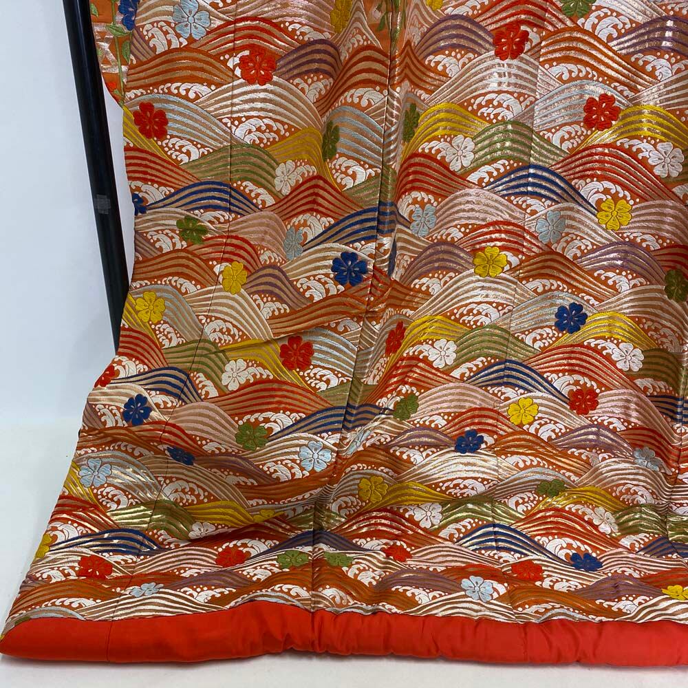 色打掛 正絹 鶴 刺繍 オレンジ 打掛 Mサイズ 裄66 花嫁衣裳 婚礼 リサイクル 中古 ブライダル ウエディング 着物 3957 色打掛 正絹 鶴 刺繍 オレンジ 打掛 Mサイズ 裄66 花嫁衣裳 婚礼