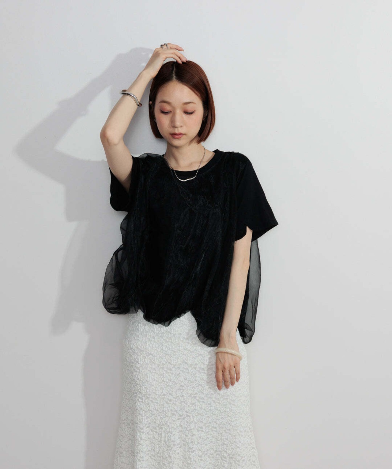 2605147 オーバーチュールスカラップTシャツ black