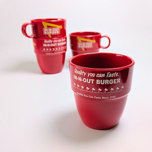 【 In-N-Out Burger( インアンドアウトバーガー / イナウトバーガー )】 MELAMINE MUG / メラミン製マグ / diner / ダイナー 〚アメリカン雑貨 アメトイ〛