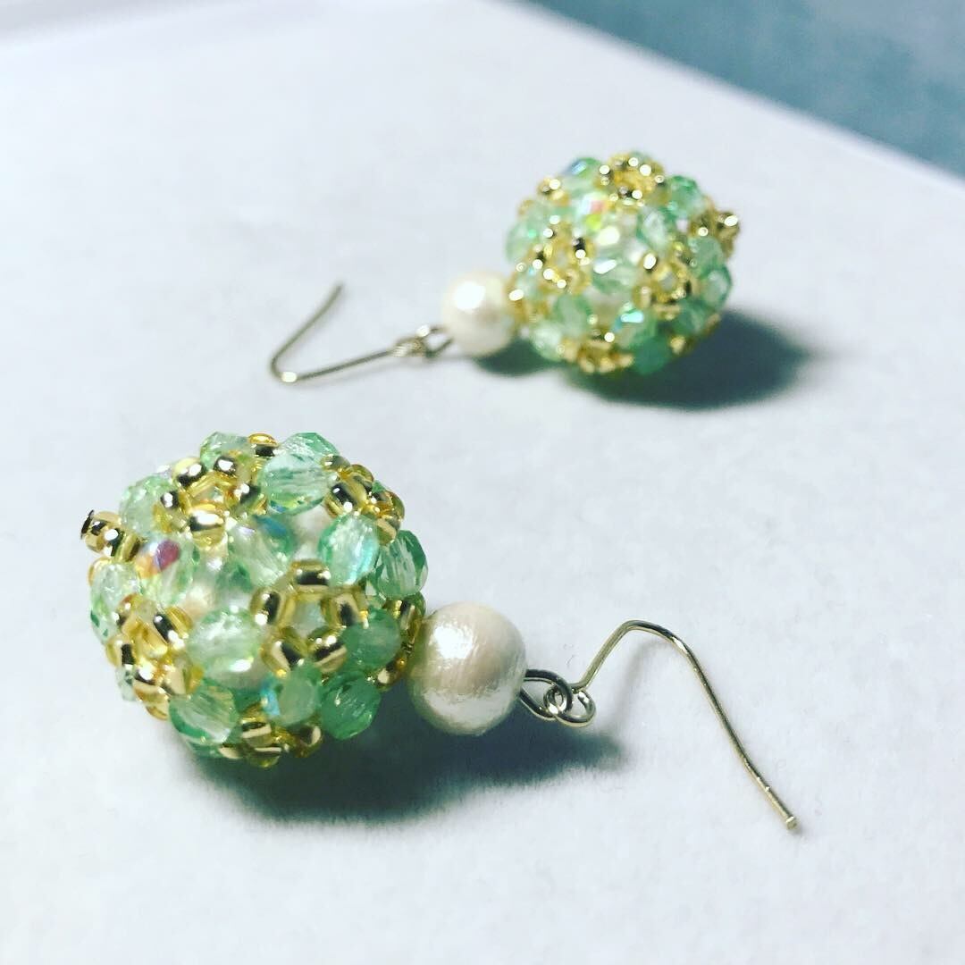 0038:スワロフスキーとコットンパールのピアス