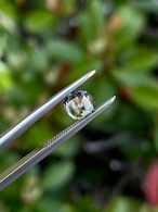 非加熱グラデーションカラーサファイア 5.5x5.4mm, 1.04ct, マダガスカル産