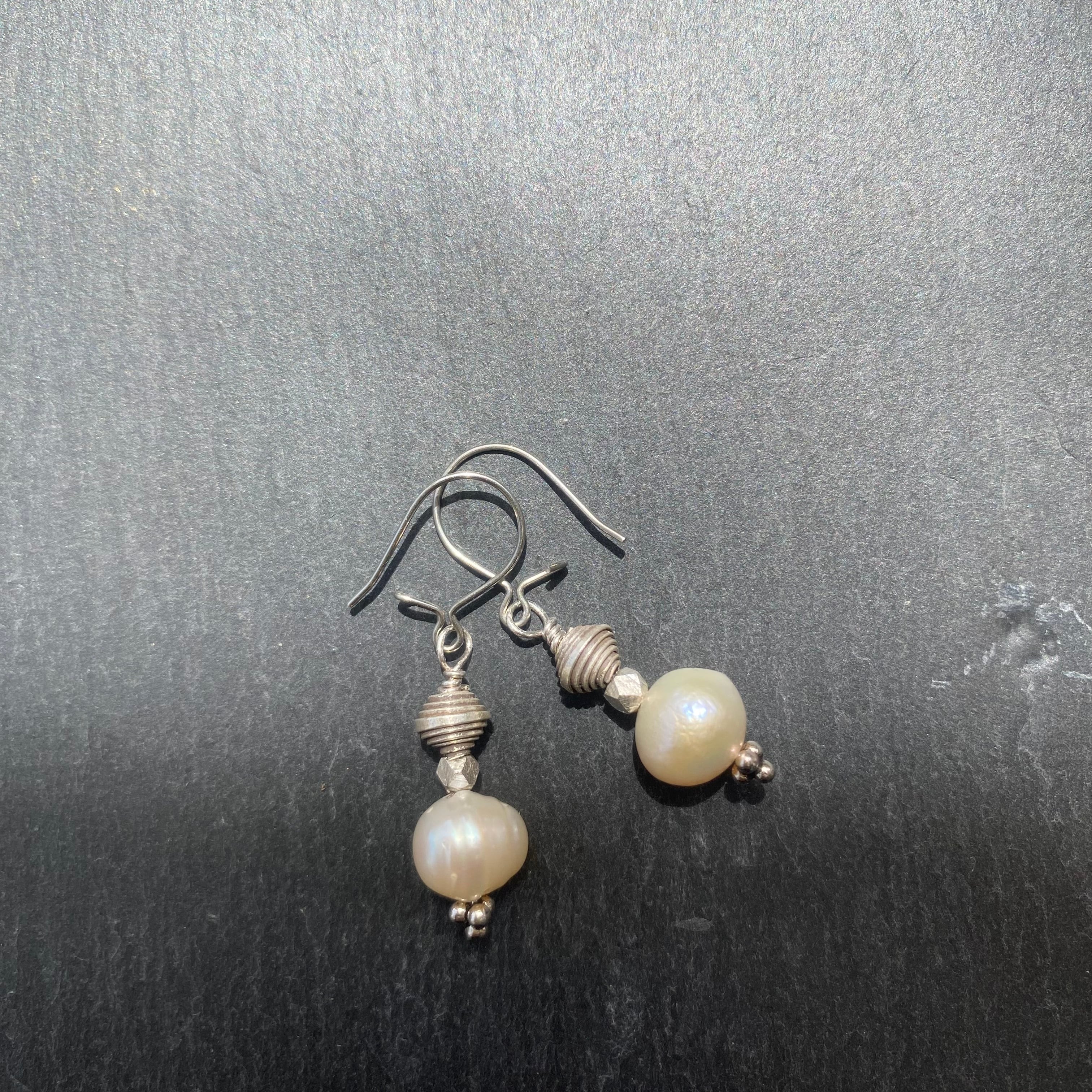 淡水パール&カレンシルバー ピアス | Mango Bazar 淡水パール&カレンシルバー ピアス | Mango Bazar