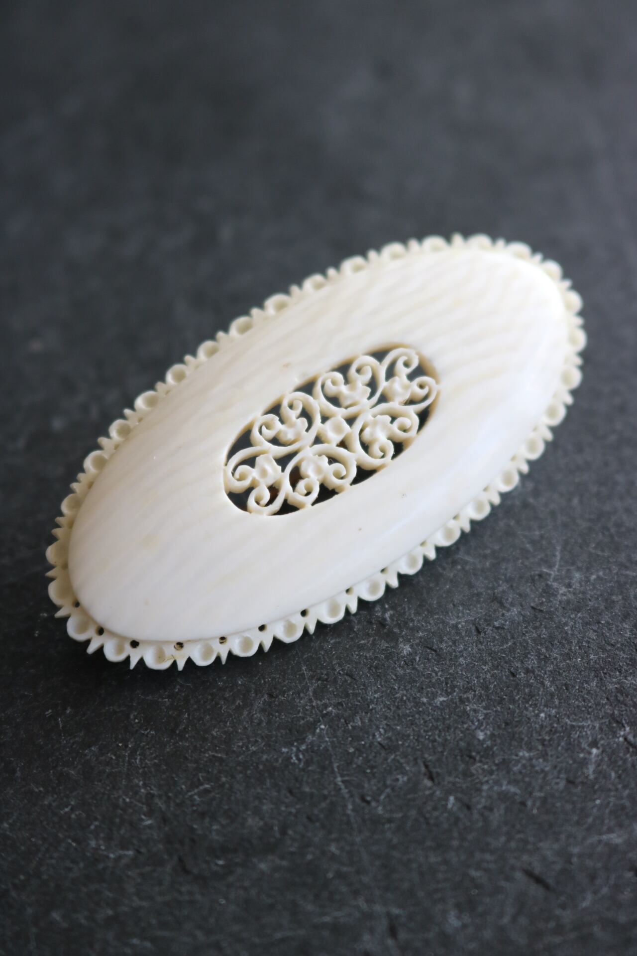 ヴィンテージ ブローチ