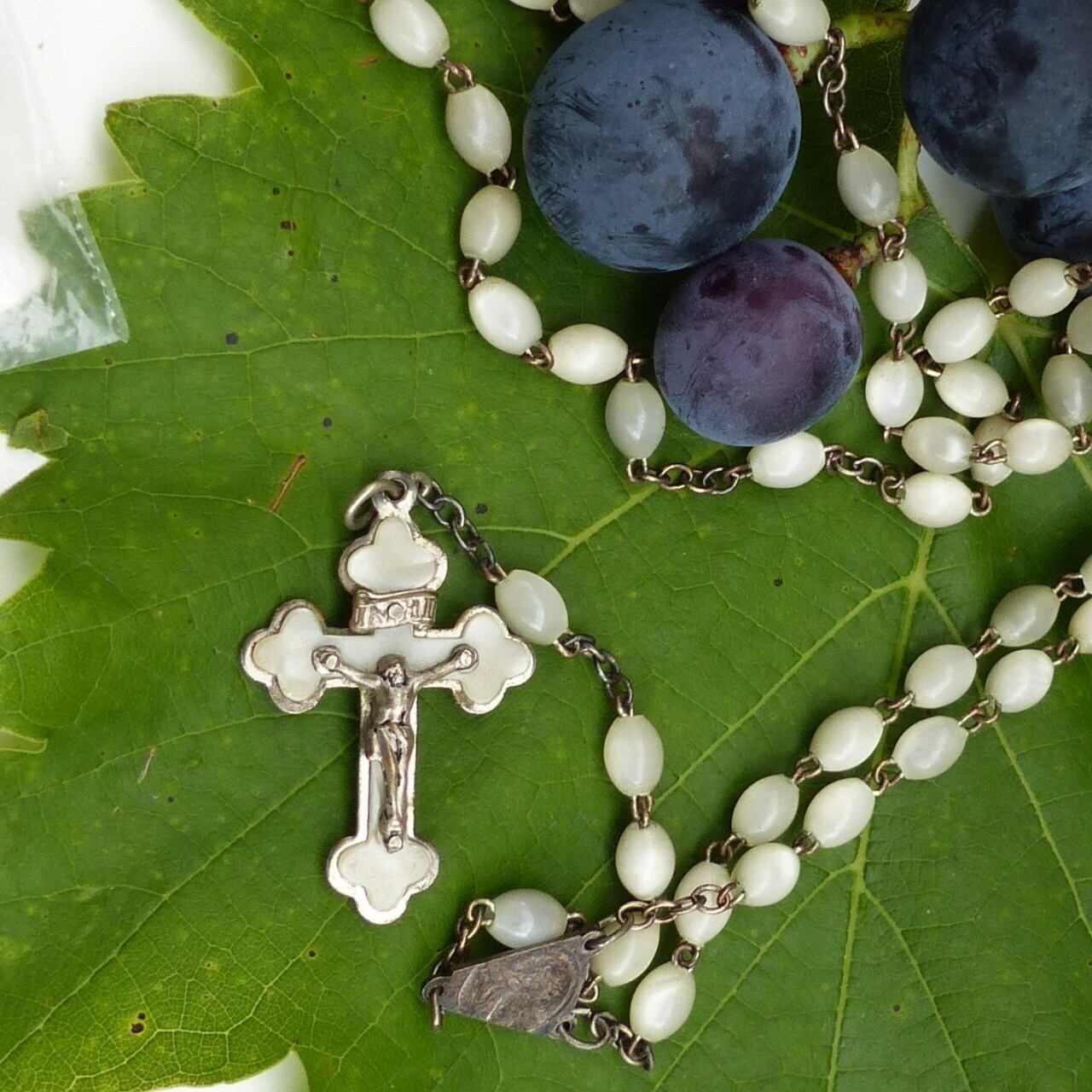 白ロザリオ マザーオブパール ドイツ