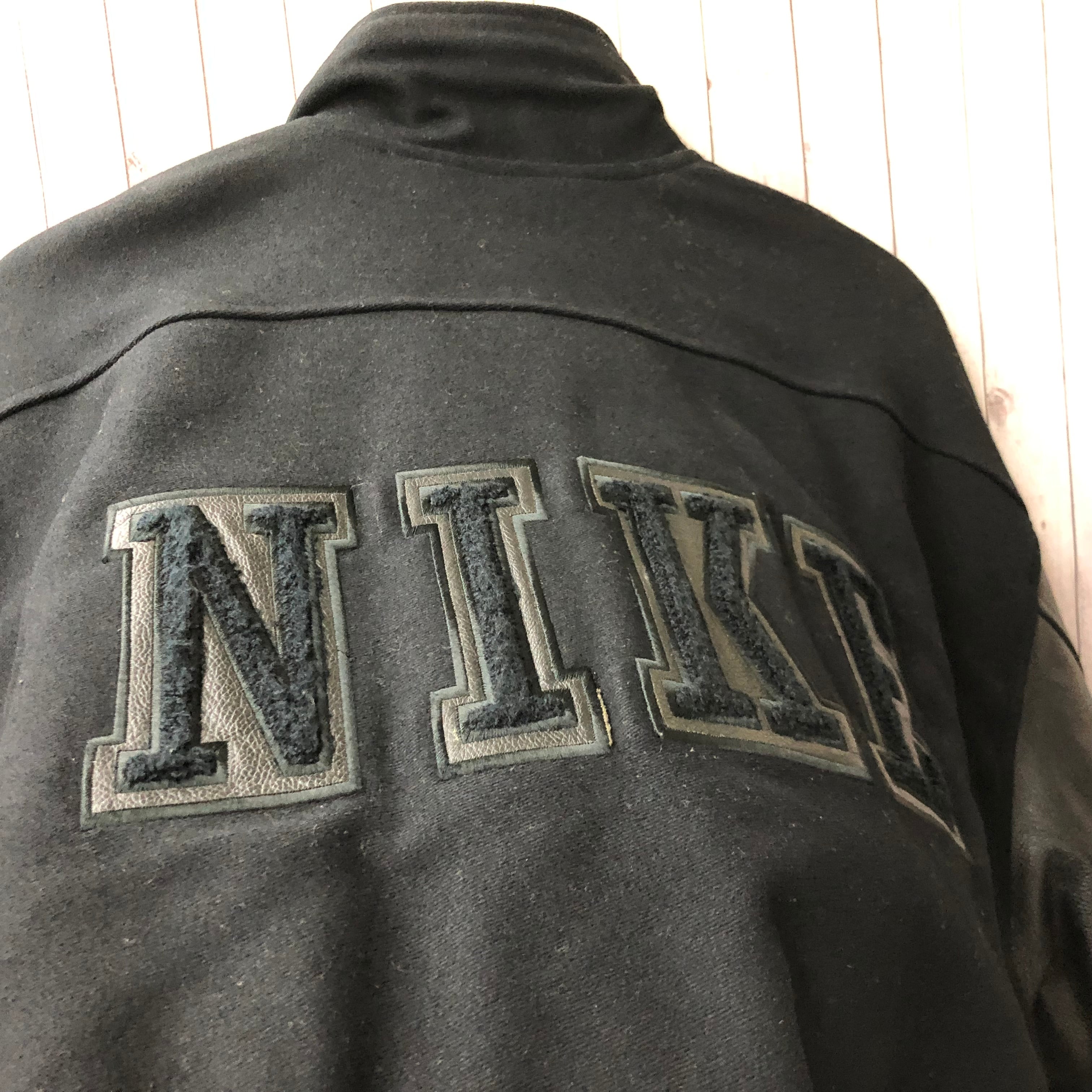 ナイキ NIKE 袖革 ロゴ スタジャン L ブラック used | monster-clothing