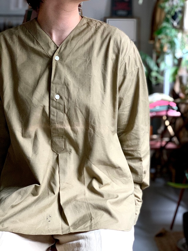 70‘s Rumania army  sleeping shirts “henry“ JUNK “small“