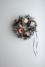 ユーカリと木の実のwreathe