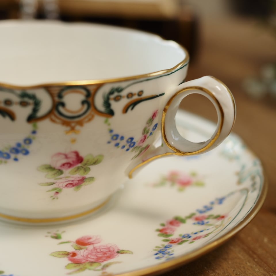 英国ミントンminton 薔薇と小花のガーランドが素敵なカップ＆ソーサー