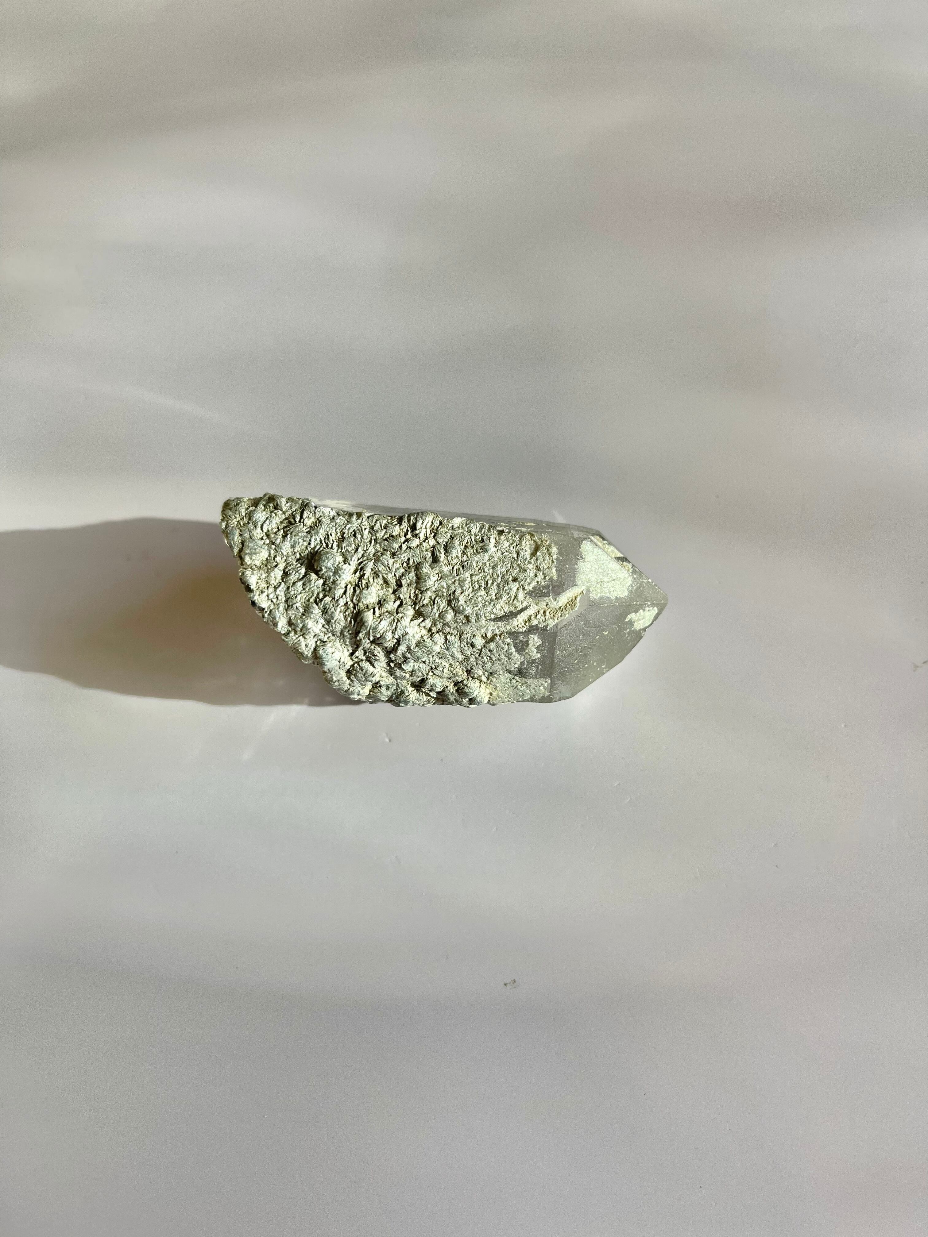 マイカ共生クォーツ