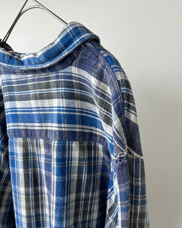 -DAKOTA- Vintage 90s XL Flannel Check Shirt