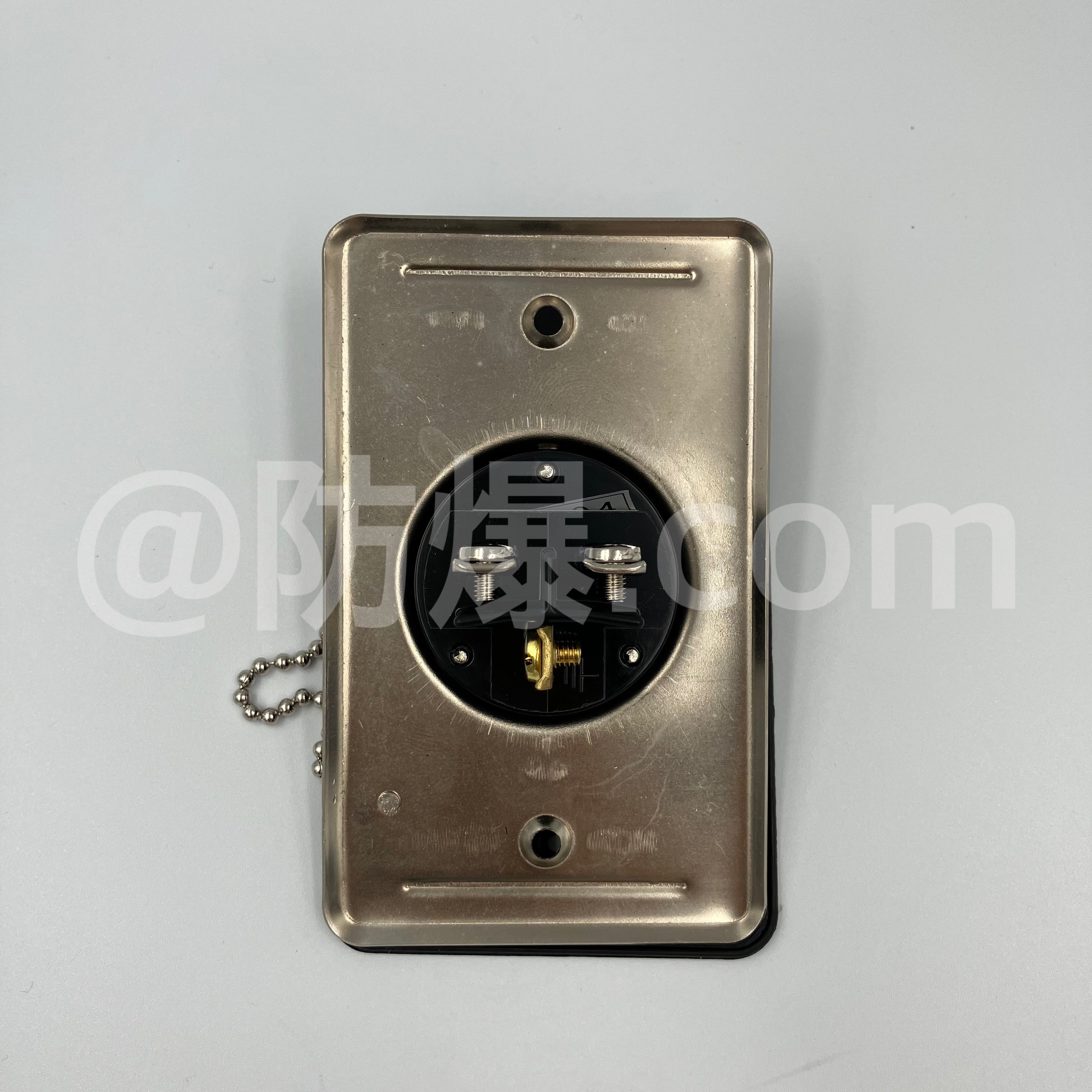 森式防水型コンセント 1708 | 防爆.com(㈱日東電気商会)