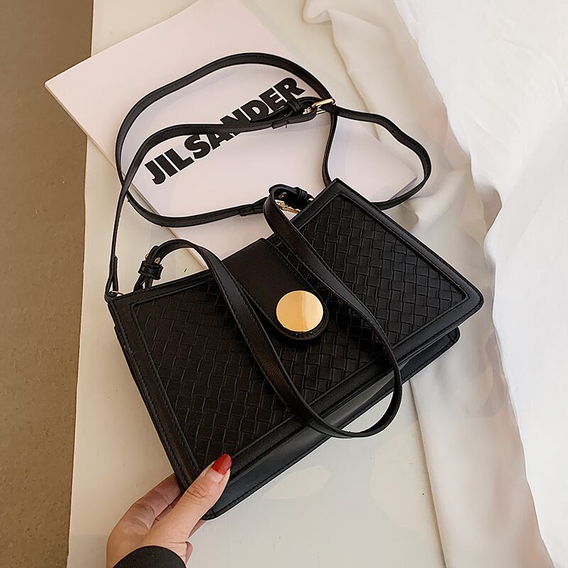 センススモールバッグメス2020秋冬新流行ファッションネットレッドワイルドインシングルショルダーメッセンジャーバッグスモールスクエアバッグ Tiancai_Wing_Bag58012732917