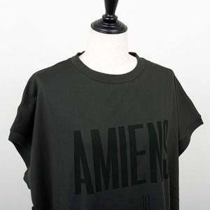 【MICA&DEAL／マイカアンドディール】"AMIENS"ロゴTシャツ（チャコール）