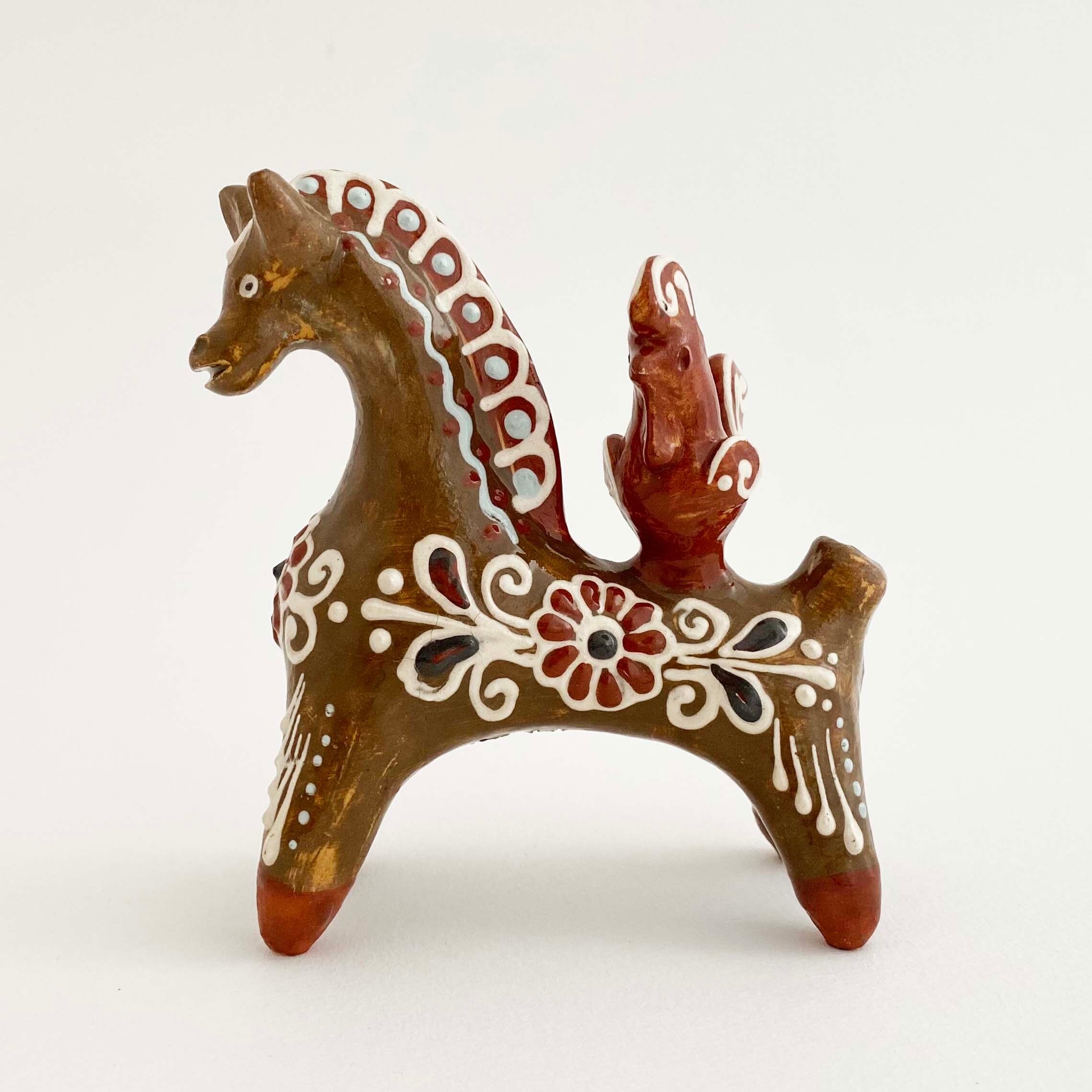 ウクライナ産 オピシュニャ土人形（馬と鶏 / こげ茶の馬） | kokeshka