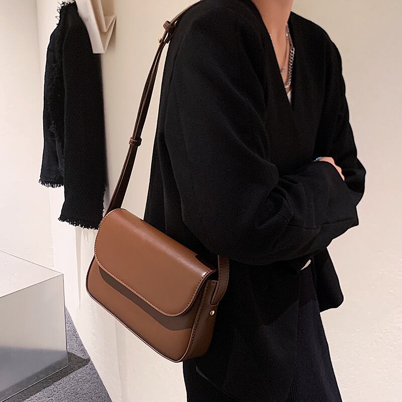 スタンダードシングルオータムウィンターアドバンス レトロ 秋物 冬物 スクウェア メッセンジャーバッグ Tiancai_Wing_Bag57417589022