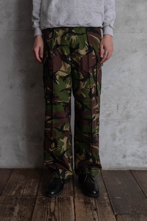 イギリス軍　DPMカモのカーゴパンツ