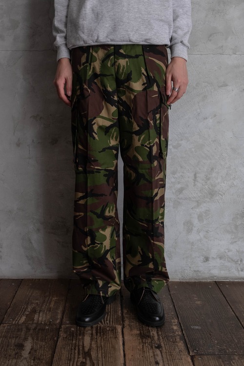 イギリス軍　DPMカモのカーゴパンツ