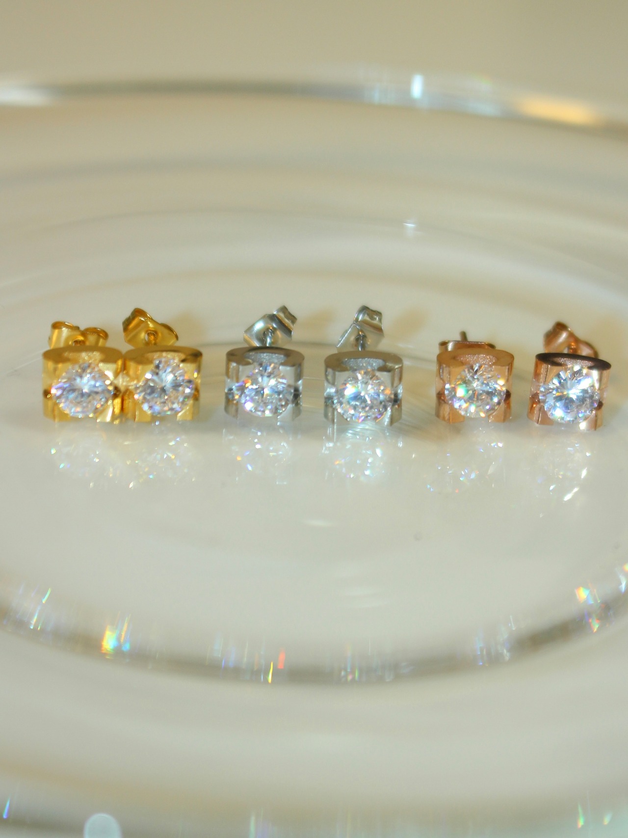 Cubic zirconia pierce