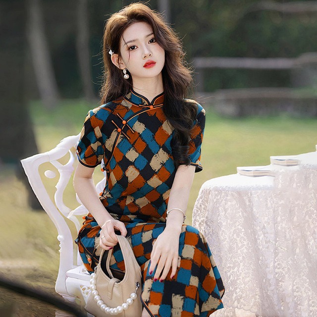 【YIJIAHONGシリーズ】★チャイナドレス★ チャイナ風ワンピース 半袖 改良型 チェック柄 彩り