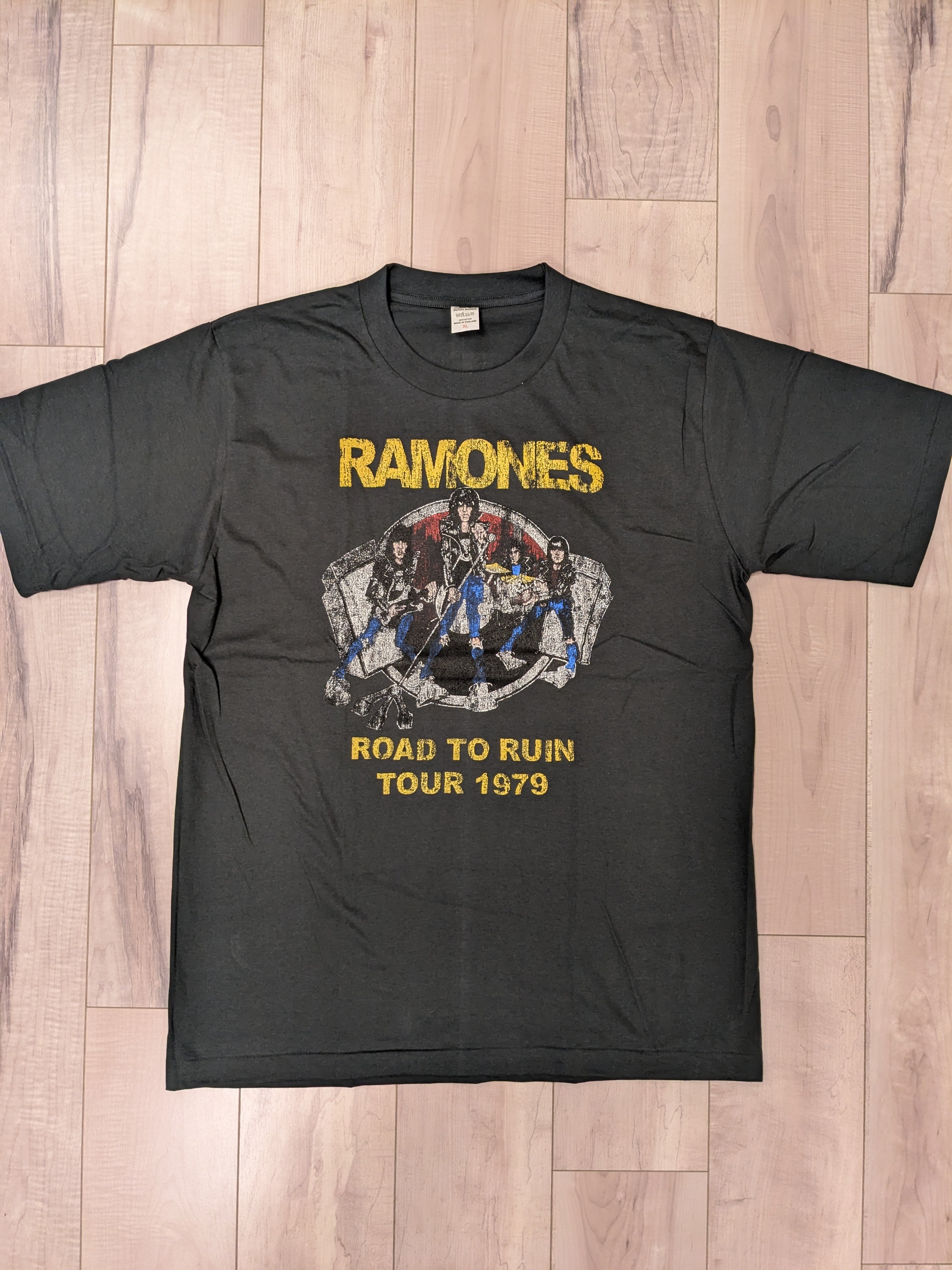 【Ramones(ラモーンズ)】 Tシャツ / ビンテージ加工 〚アメリカン雑貨 アメトイ〛