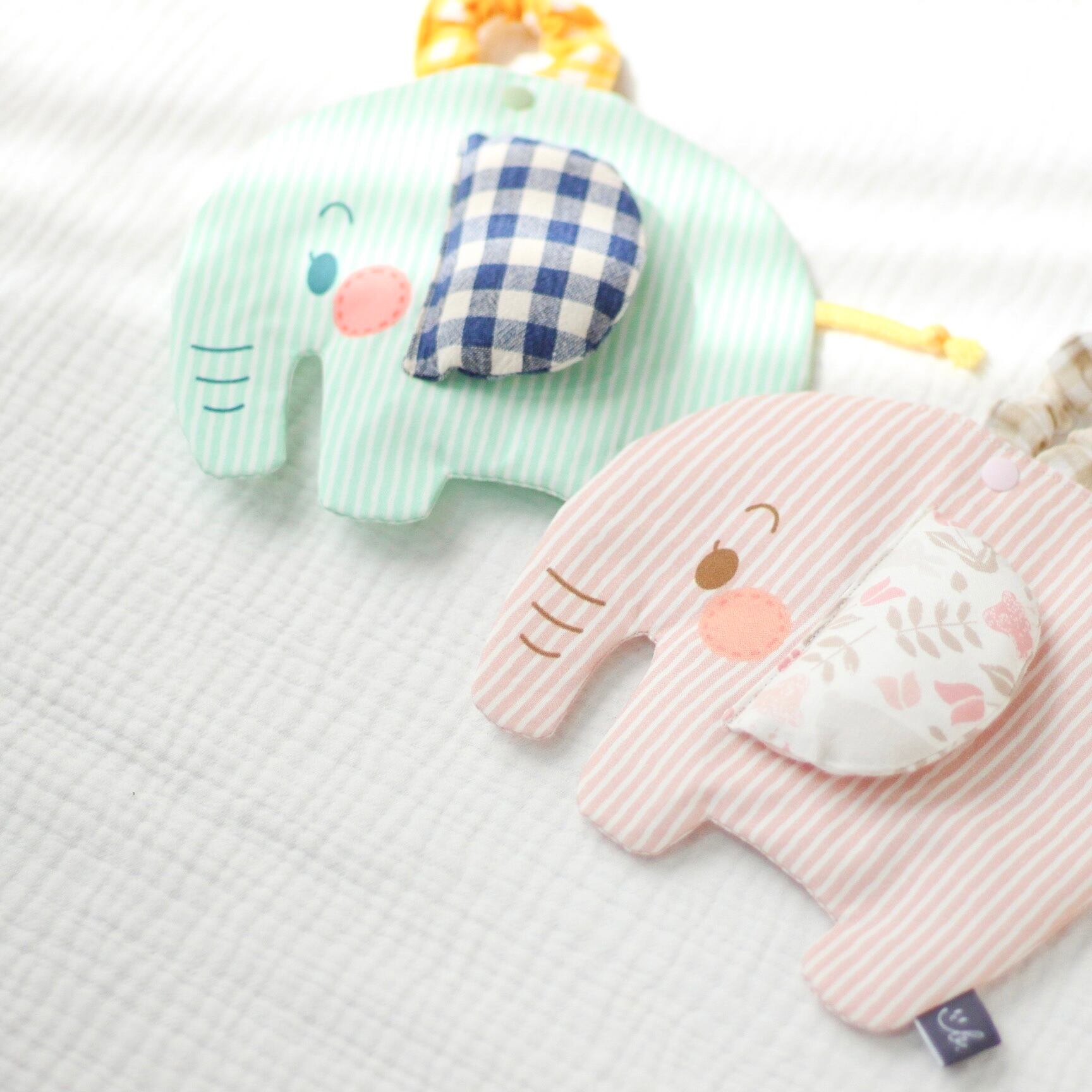 ぞうさんカシャカシャおもちゃ♡